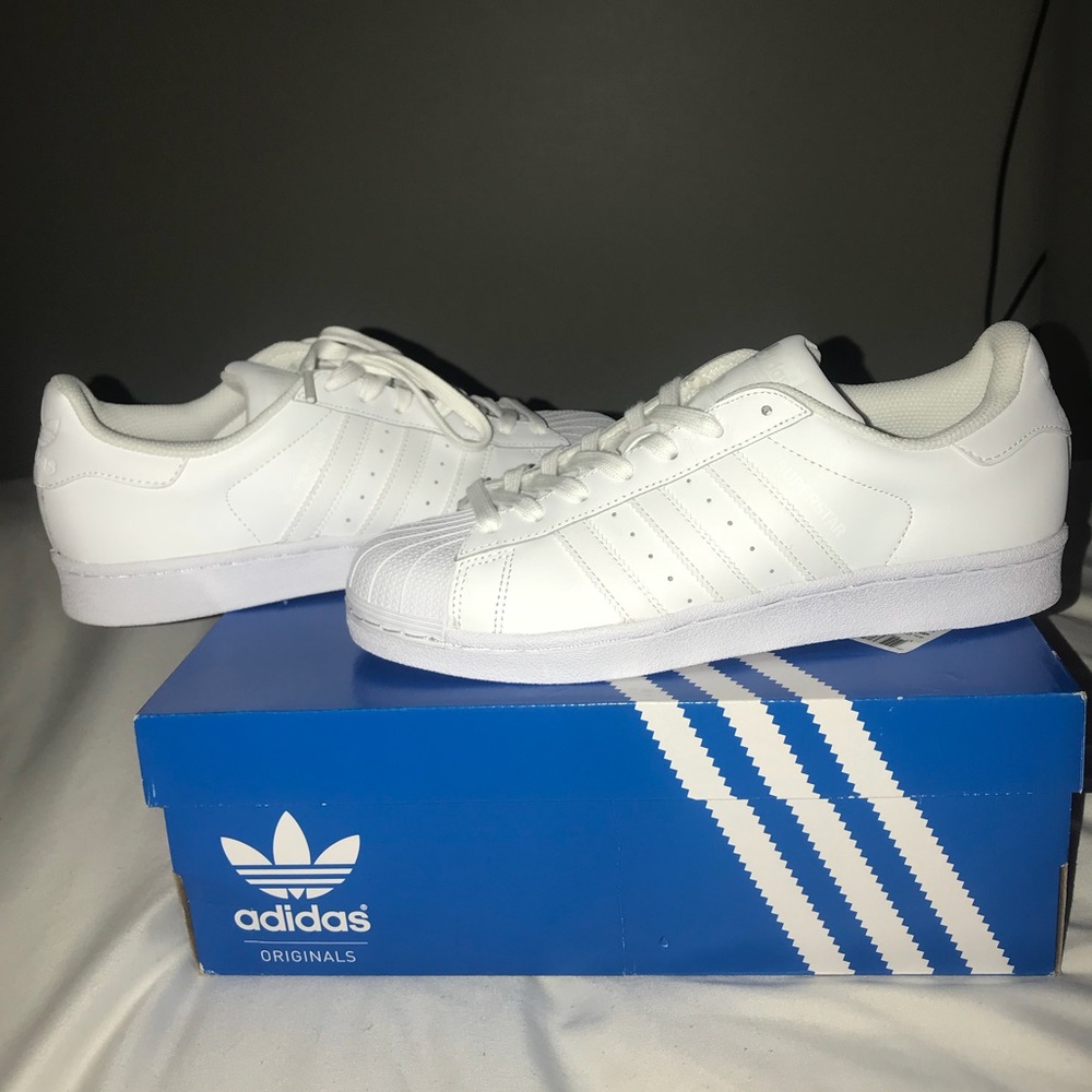 Adidas women’s sneakers